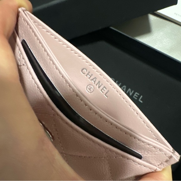CHANEL CLASSIC CARD HOLDER - Picture 5 of 10